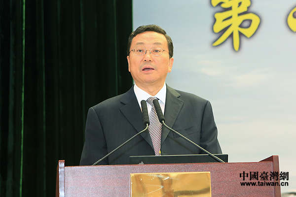 甘肅省人大常委會黨組書記、副主任，甘肅省法學(xué)會會長羅笑虎